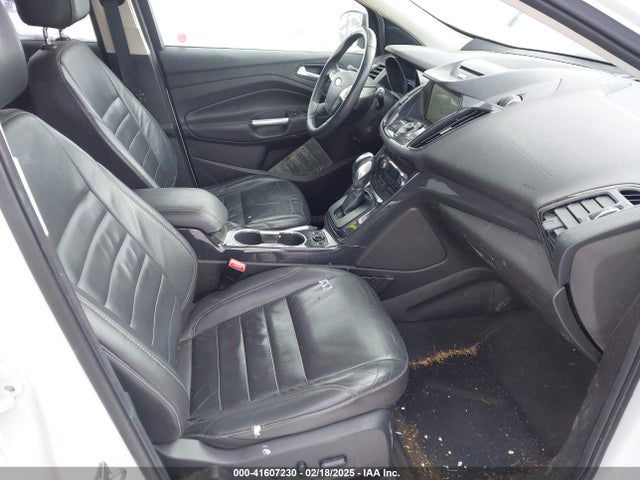 1FMCU9J91GUB84625 Ford Escape Titanium