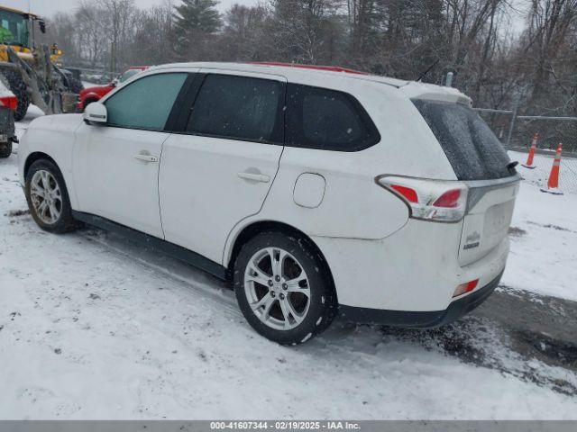 2014 MITSUBISHI OUTLANDER JA4AZ3A33EZ019904 Photo 2