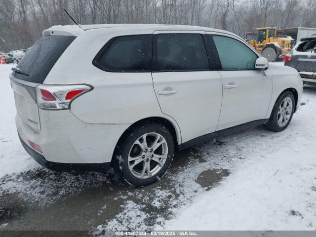 2014 MITSUBISHI OUTLANDER JA4AZ3A33EZ019904 Photo 3