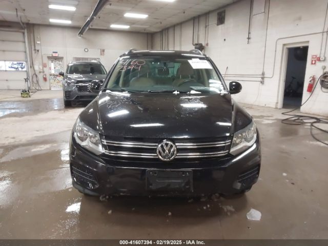 WVGBV7AX2FW607906 Volkswagen TIGUAN SE