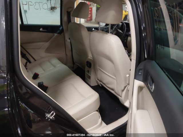 WVGBV7AX2FW607906 Volkswagen TIGUAN SE