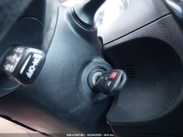 2T1BURHE0JC969645 Toyota COROLLA LE