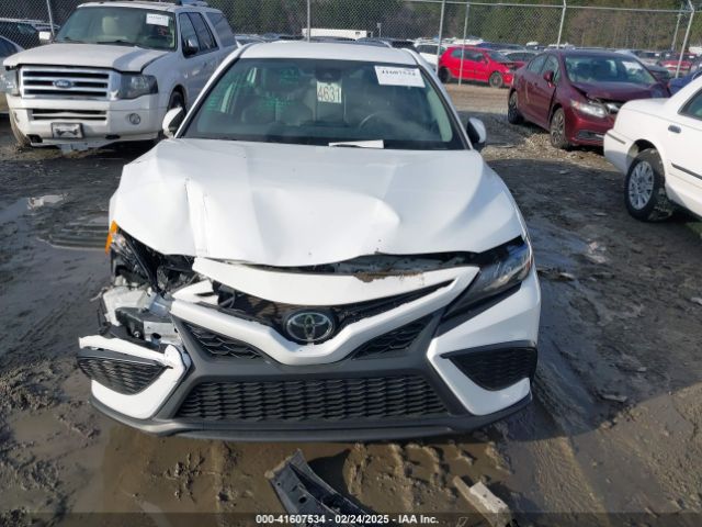 4T1G11AK6NU713742 Toyota CAMRY SE