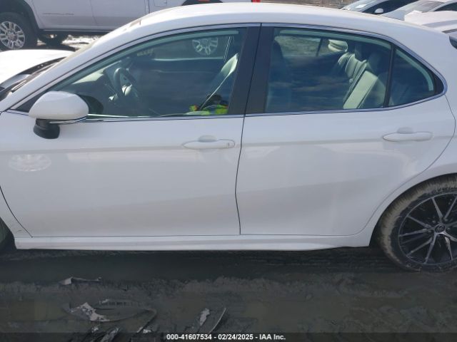 4T1G11AK6NU713742 Toyota CAMRY SE