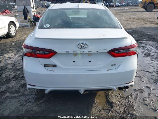 4T1G11AK6NU713742 Toyota CAMRY SE