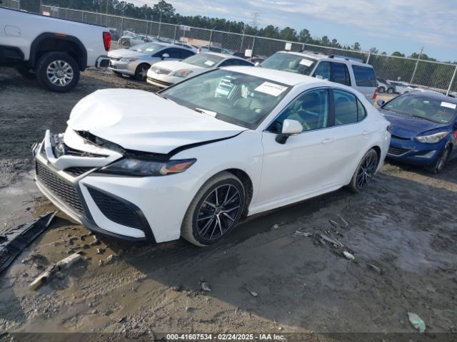 4T1G11AK6NU713742 Toyota CAMRY SE