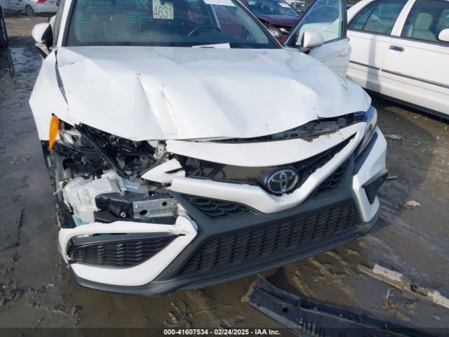 4T1G11AK6NU713742 Toyota CAMRY SE