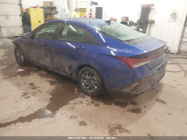 KMHLM4DJ0RU109751 Hyundai Elantra Hybrid Blue