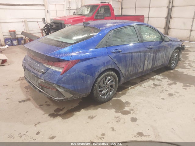 KMHLM4DJ0RU109751 Hyundai Elantra Hybrid Blue