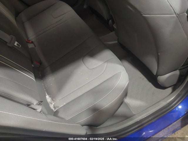 KMHLM4DJ0RU109751 Hyundai Elantra Hybrid Blue