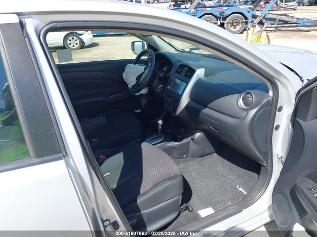 3N1CN7AP9KL839219 Nissan Versa 1.6 Sv