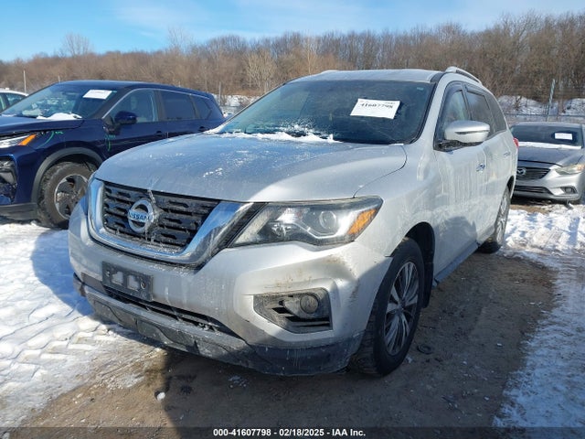 5N1DR2MM9HC678395 Nissan Pathfinder Sv