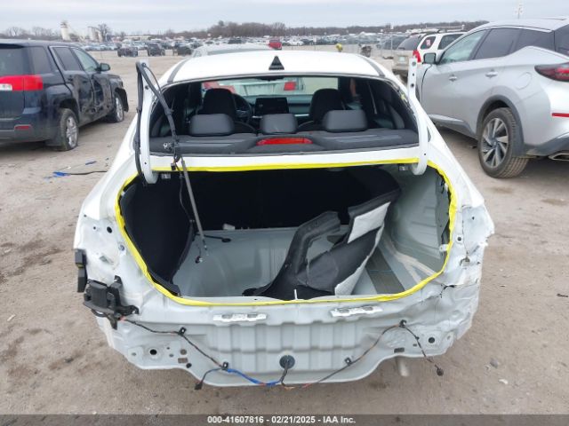 3KPF54ADXRE739563 KIA Forte Gt-line