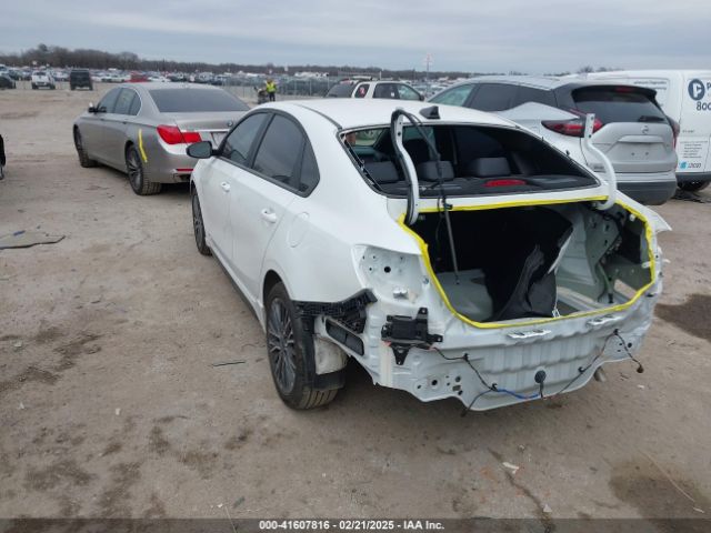3KPF54ADXRE739563 KIA Forte Gt-line