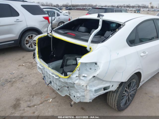 3KPF54ADXRE739563 KIA Forte Gt-line