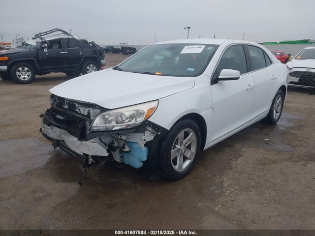 Chevrolet MALIBU 1LT 2015 1G11C5SL1FF285757 Image 2