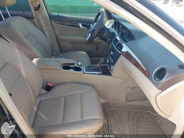 WDDGF4HB3EG250671 Mercedes-Benz C 250 Luxury/sport
