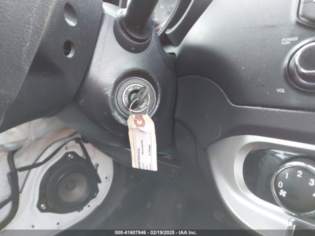 KNADM4A32F6515770 KIA RIO LX