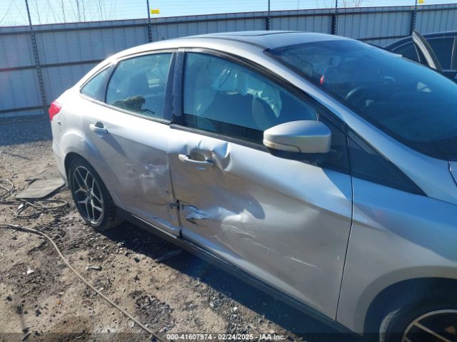 1FADP3H24HL327179 Ford FOCUS SEL