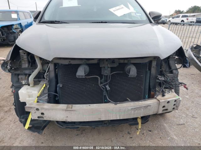 5TDZARFHXFS010904 Toyota Highlander Le