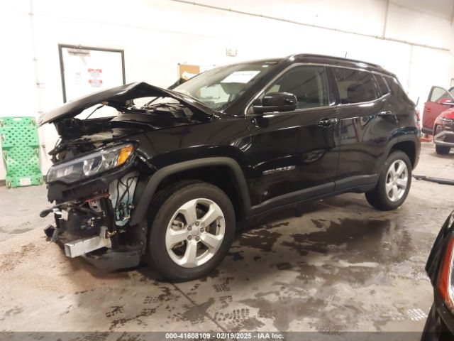 3C4NJDBB9NT134329 Jeep Compass Latitude 4x4
