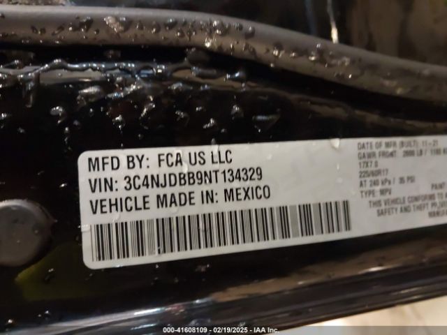 3C4NJDBB9NT134329 Jeep Compass Latitude 4x4