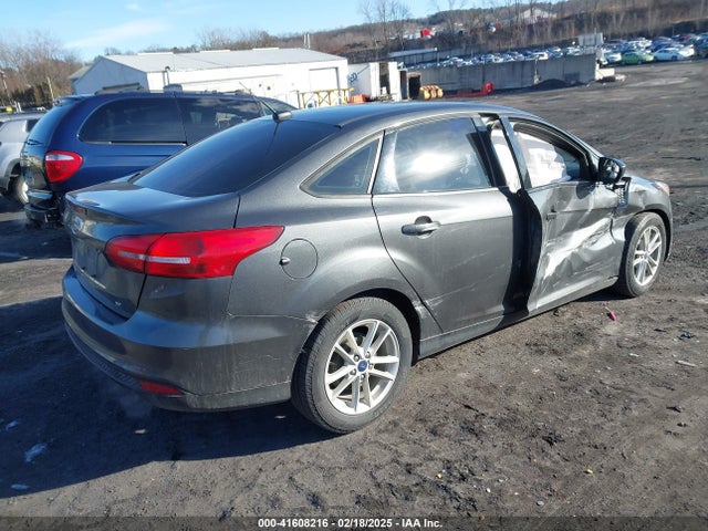 1FADP3F2XJL295508 Ford FOCUS SE