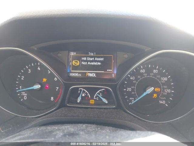 1FADP3F2XJL295508 Ford FOCUS SE