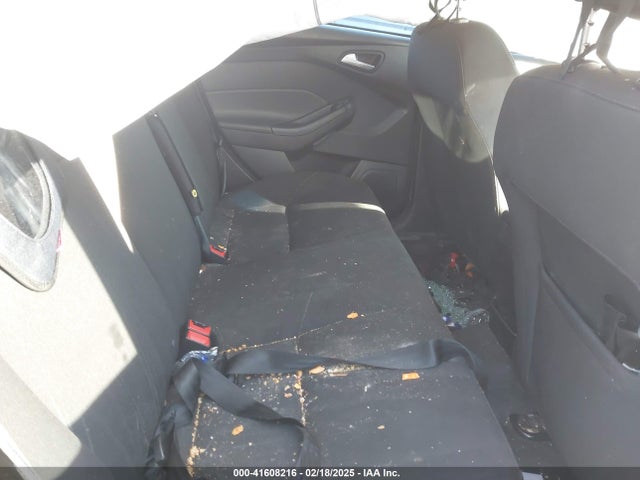1FADP3F2XJL295508 Ford FOCUS SE
