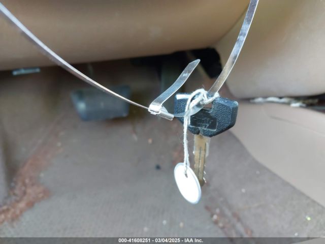 1998 CHRYSLER CONCORDE 2C3HD46JXWH138300 Photo 10