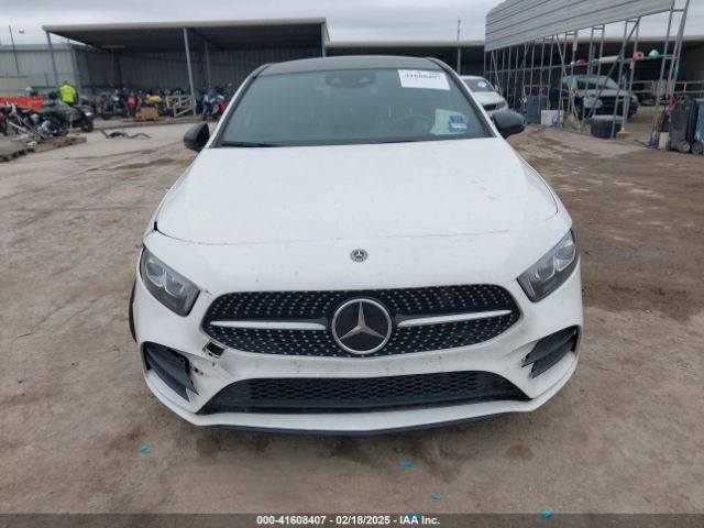 WDD3G4EB5KW012029 Mercedes-Benz A 220