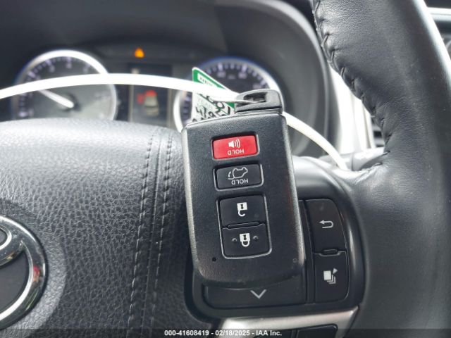 5TDJZRFH9HS482715 Toyota Highlander Xle