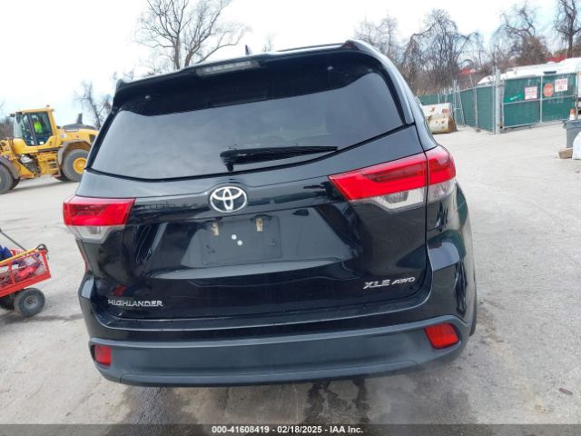 5TDJZRFH9HS482715 Toyota Highlander Xle