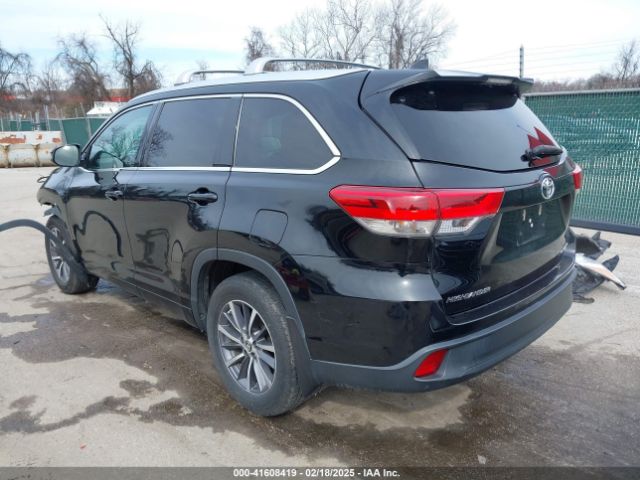 5TDJZRFH9HS482715 Toyota Highlander Xle