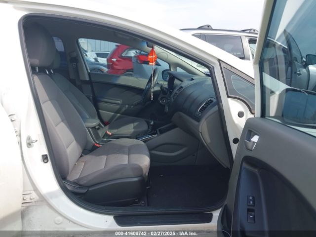 3KPFK4A75HE036440 KIA FORTE LX