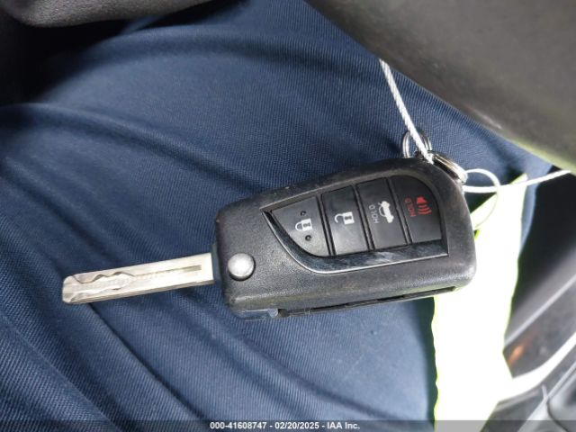 5YFEPMAEXNP275178 Toyota COROLLA LE