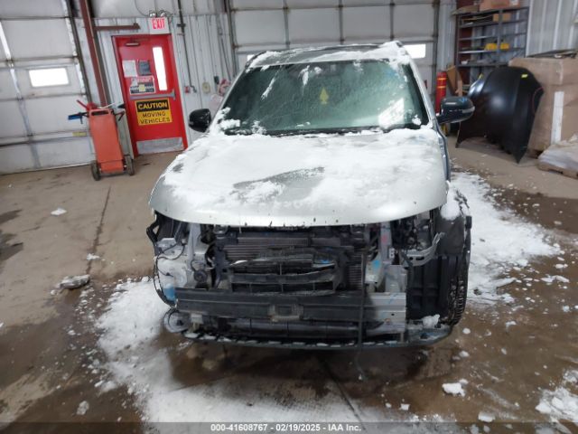 JA4AD3A39LZ043104 Mitsubishi Outlander Le 2.4