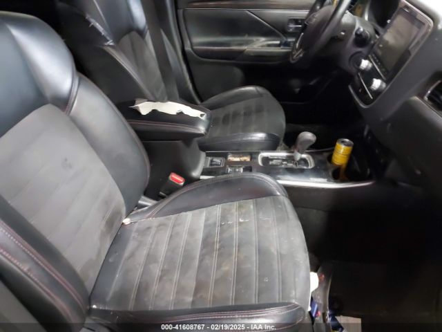 JA4AD3A39LZ043104 Mitsubishi Outlander Le 2.4