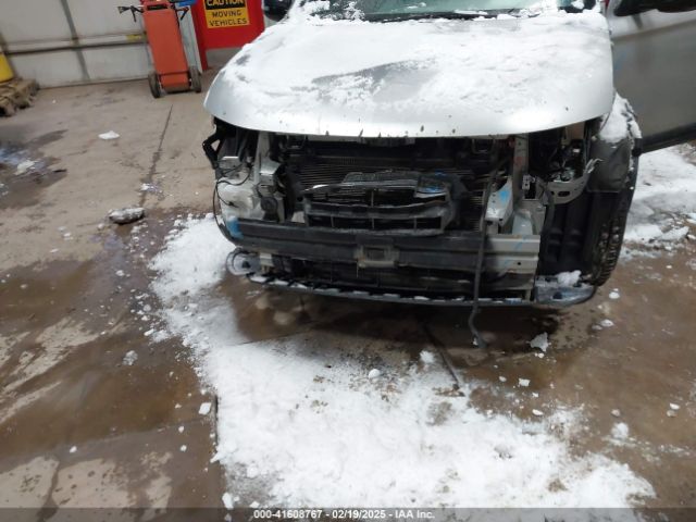 JA4AD3A39LZ043104 Mitsubishi Outlander Le 2.4