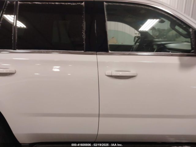 1GNSKDEC1JR240868 Chevrolet Tahoe Commercial Fleet