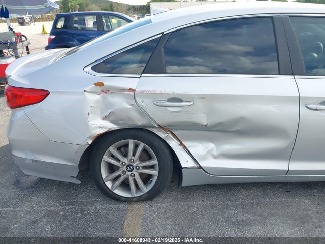 5NPE24AFXFH107806 Hyundai SONATA SE