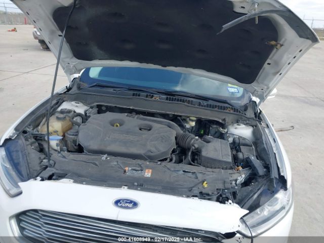 3FA6P0H95GR366111 Ford FUSION SE