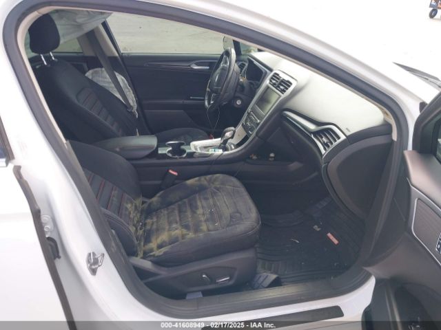 3FA6P0H95GR366111 Ford FUSION SE