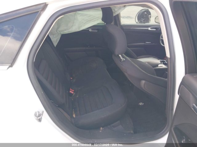 3FA6P0H95GR366111 Ford FUSION SE