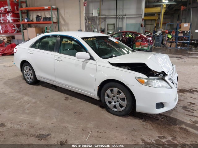2010 Toyota Camry Le მანქანა იყიდება აუქციონზე, vin: 4T4BF3EK5AR024938, აუქციონის ნომერი: 41608962
