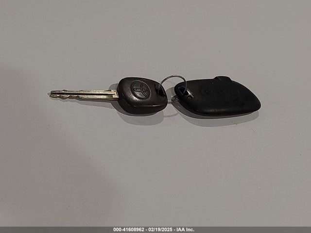 2010 Toyota Camry Le მანქანა იყიდება აუქციონზე, vin: 4T4BF3EK5AR024938, აუქციონის ნომერი: 41608962