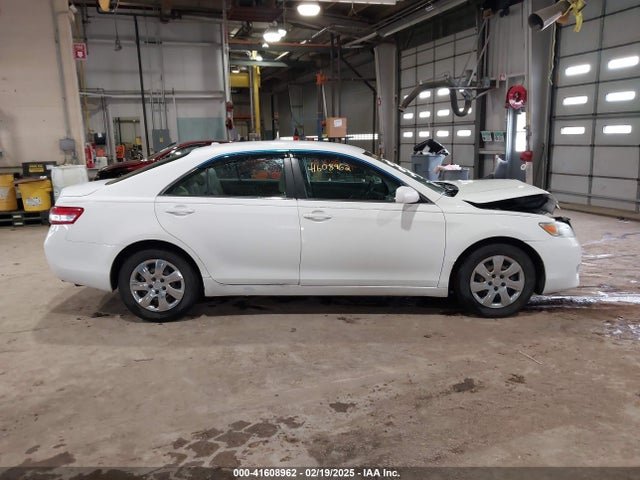 2010 Toyota Camry Le მანქანა იყიდება აუქციონზე, vin: 4T4BF3EK5AR024938, აუქციონის ნომერი: 41608962
