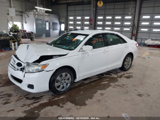 2010 Toyota Camry Le მანქანა იყიდება აუქციონზე, vin: 4T4BF3EK5AR024938, აუქციონის ნომერი: 41608962