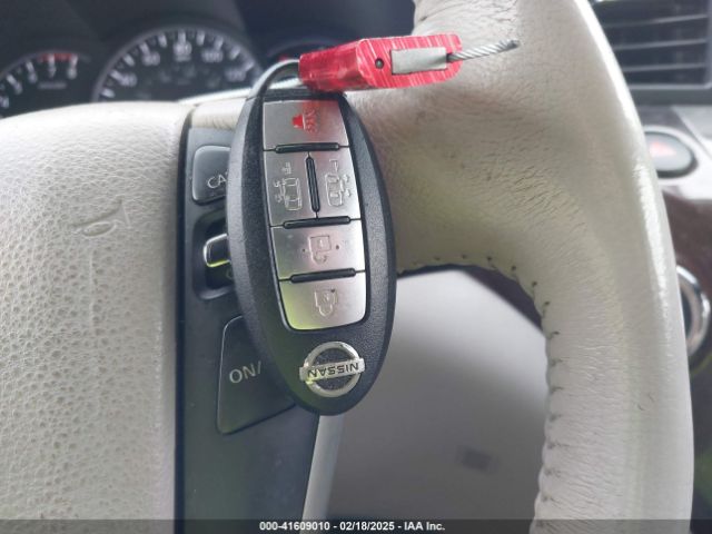 JN8AE2KP0F9127285 Nissan Quest Platinum/s/sl/sv