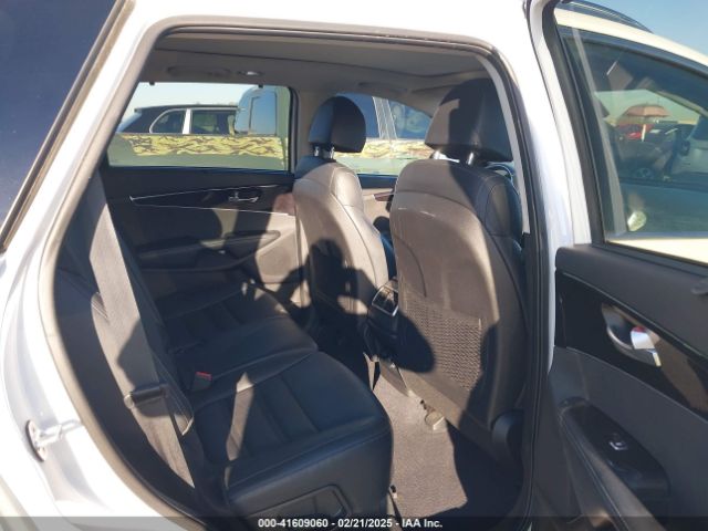 5XYPHDA5XJG427027 KIA Sorento 3.3l Ex